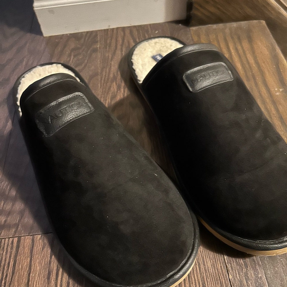 Nautica Men's Black Slip-On slippers